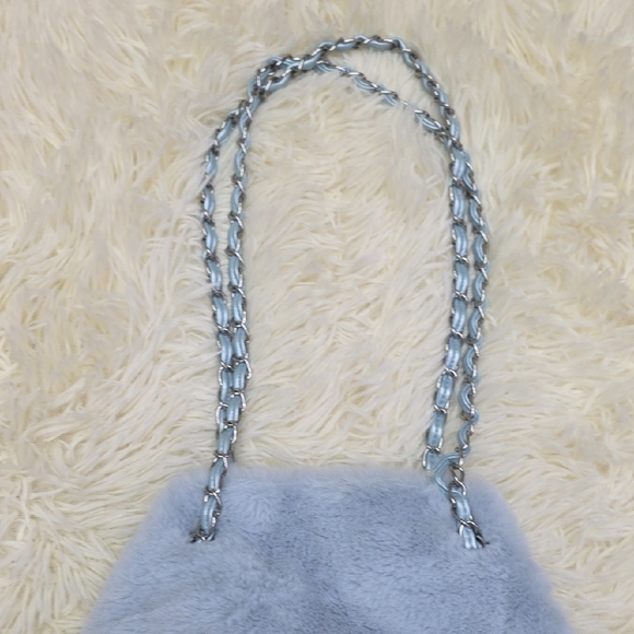 Geirness Norwegian Luxurious Light Blue Faux Fur Shoulder Bag - Picture 3 of 9